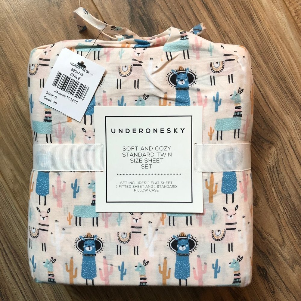 Llamas and cacti twin sheet set